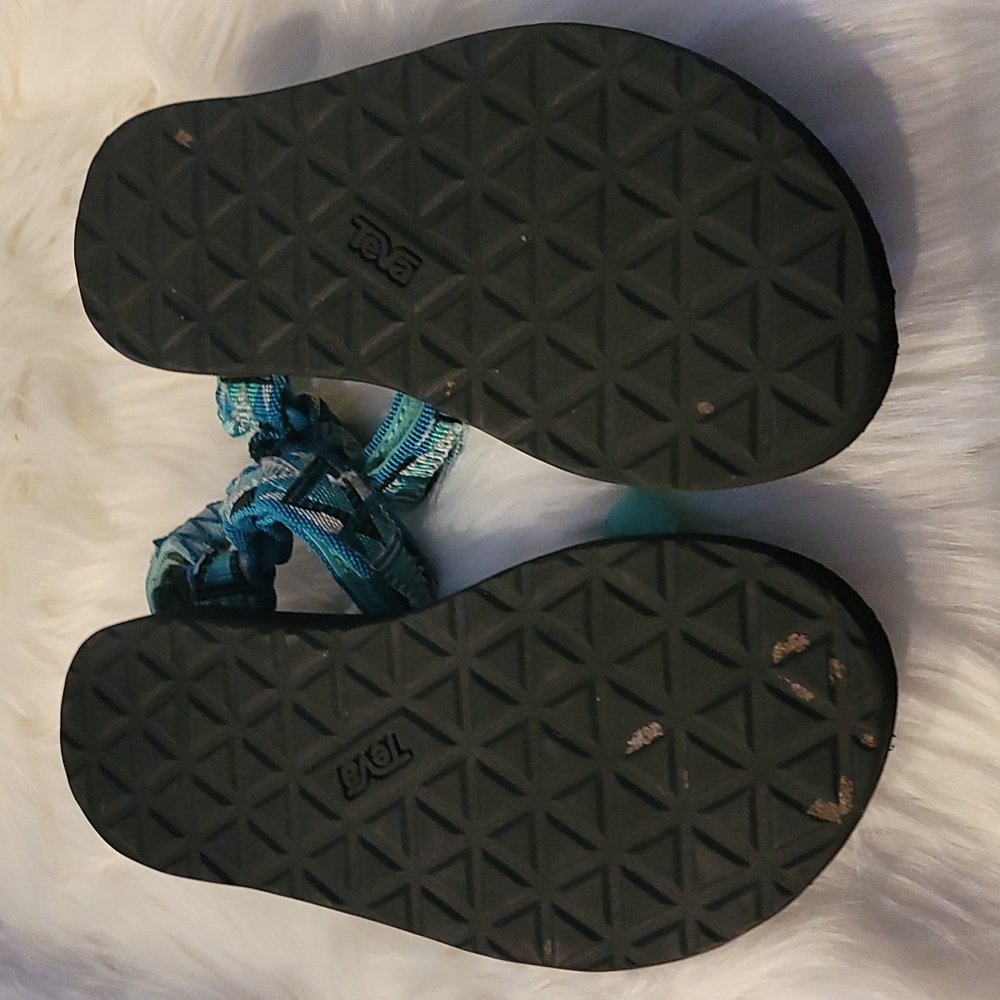 Tevas - Picture 3 of 3